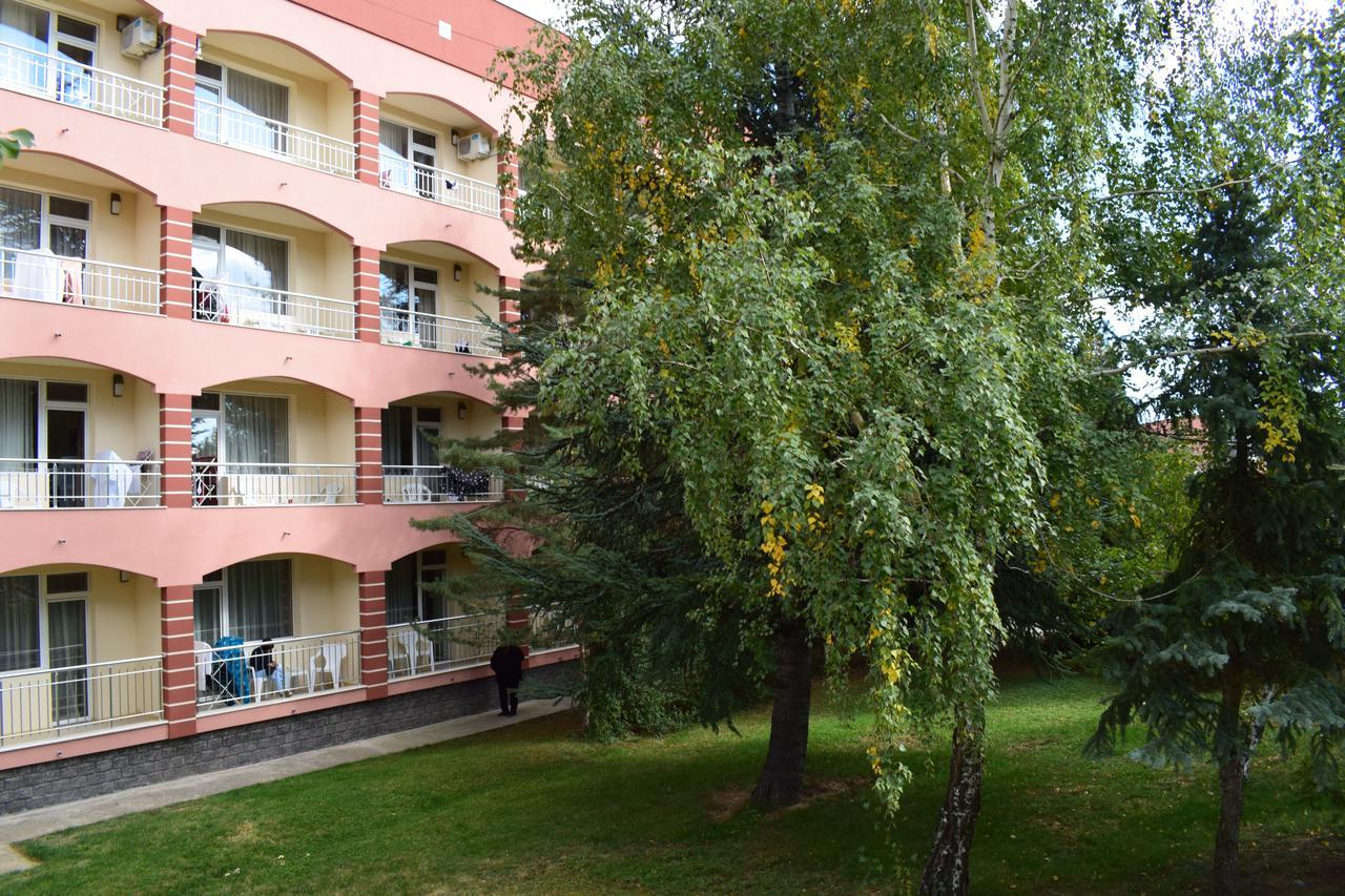 Балнеохотел "Гергана" Hisarya Bagian luar foto